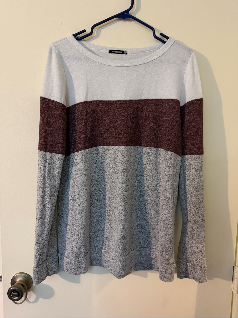 Pink Clover Women’s Colorblock Crewneck Sweater - White, Maroon, Heather Gray